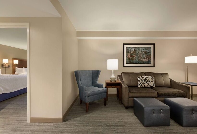 استودیوی استاندارد, Hampton Inn & Suites Nashville Downtown