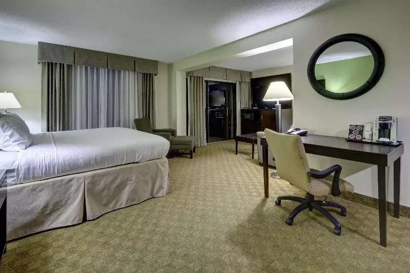 身障者適用スタンダードルーム, Hampton Inn & Suites Ridgecrest