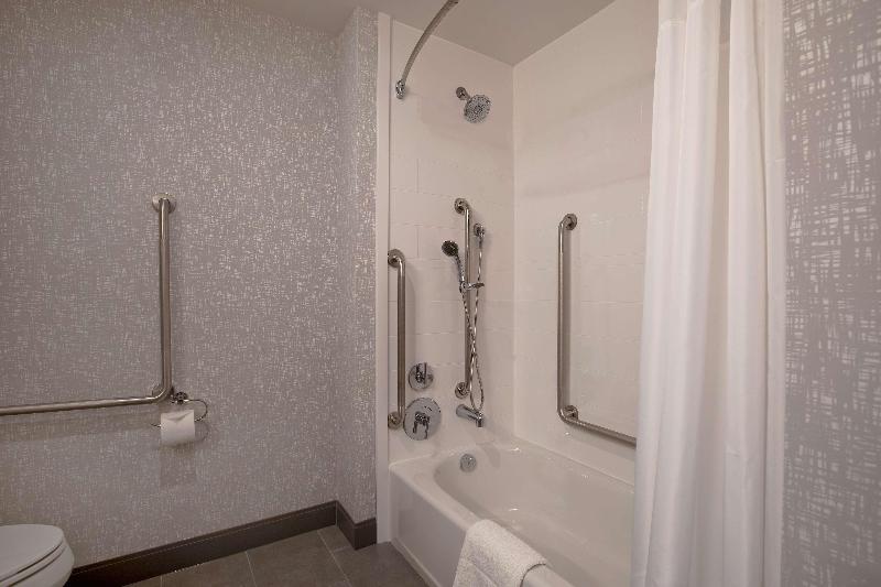 スイート, Hawthorn Extended Stay By Wyndham West Palm Beach