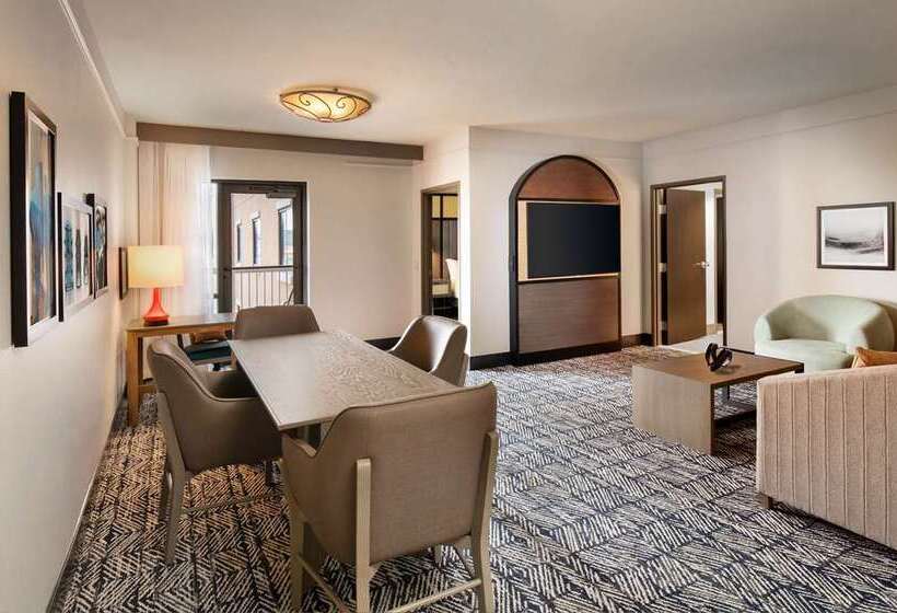 스위트 킹사이즈 침대, Hilton Dallas/southlake Town Square