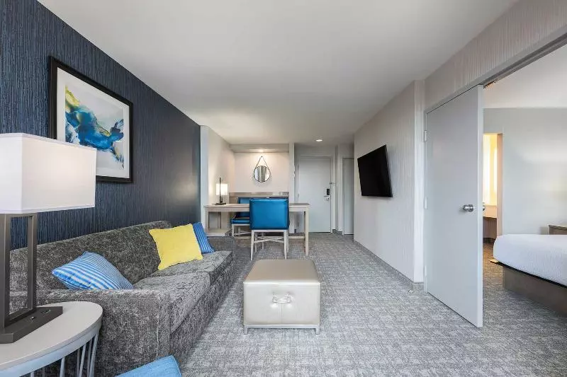 اتاق استاندارد با تخت بزرگ برای معلولان, Hilton Garden Inn Portland Downtown Waterfront