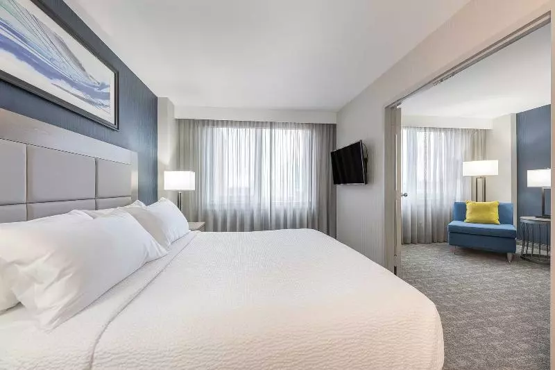 اتاق استاندارد با تخت بزرگ برای معلولان, Hilton Garden Inn Portland Downtown Waterfront