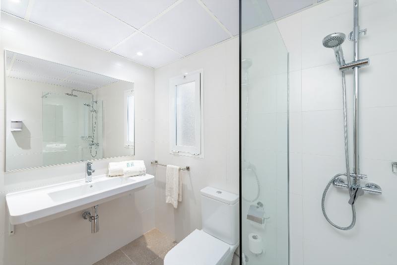 غرفة قياسية سرير كينج لذوى الإحتياجات الخاصة, Hilton Garden Inn Portland Downtown Waterfront