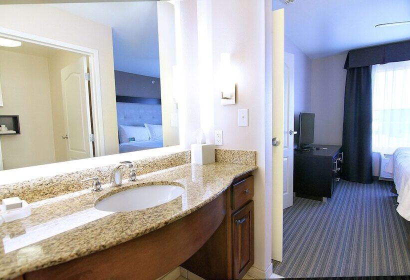 套房, Homewood Suites By Hilton Fargo