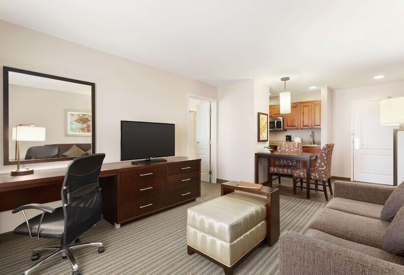 スイート, Homewood Suites By Hilton Fargo