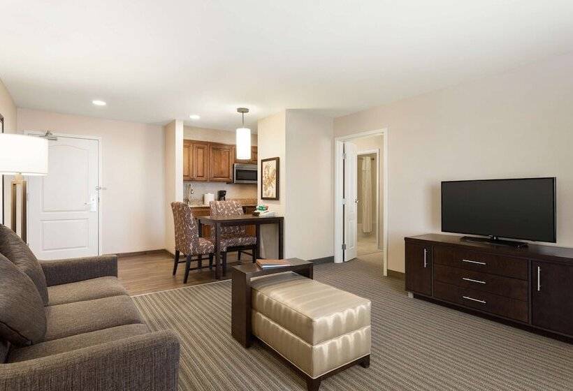 套房, Homewood Suites By Hilton Fargo