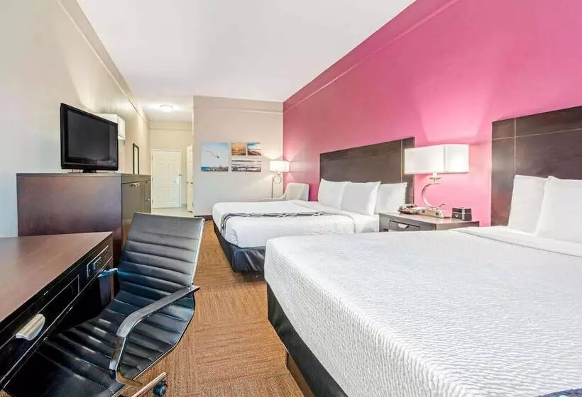 デラックスルーム, La Quinta Inn & Suites By Wyndham Winnie