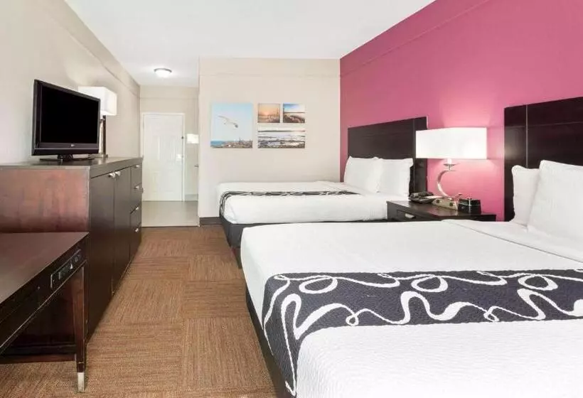 デラックスルーム, La Quinta Inn & Suites By Wyndham Winnie