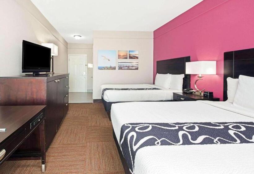 デラックスルーム, La Quinta Inn & Suites By Wyndham Winnie