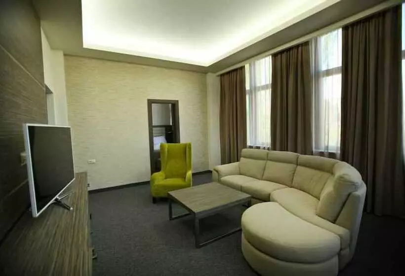 سوییت, President Hotel By Hrazdan Hotel Cjsc