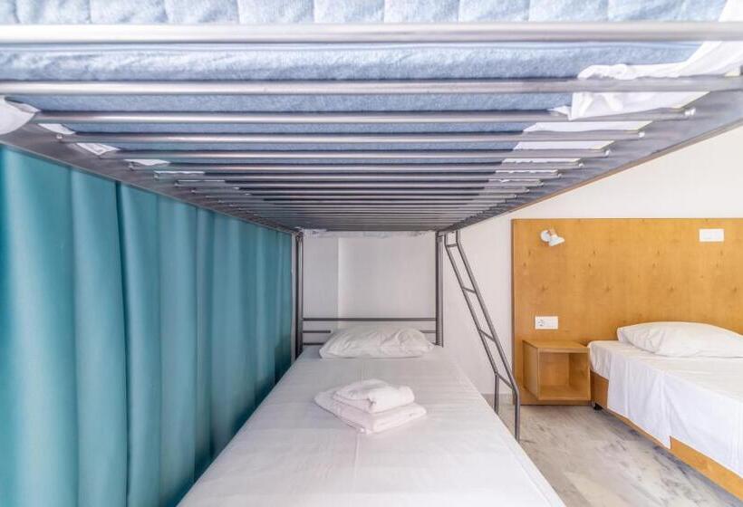 غرفة قياسية رباعية, Prince Of Lillies