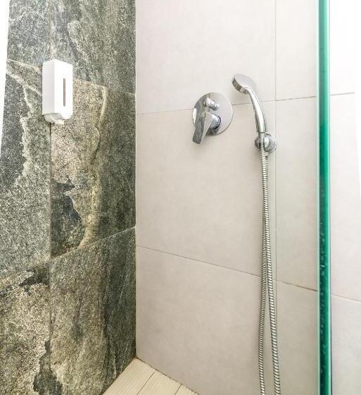 غرفة سوبيريور, Prince Of Lillies