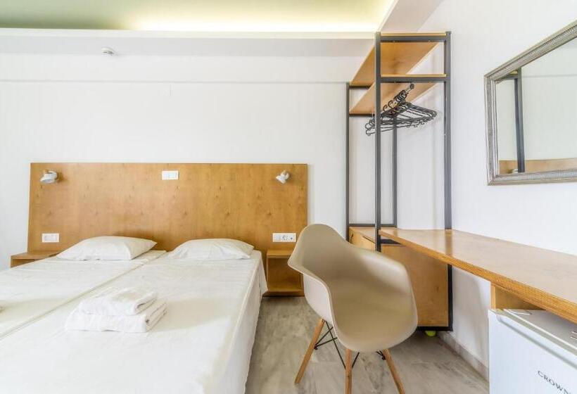 غرفة قياسية رباعية, Prince Of Lillies