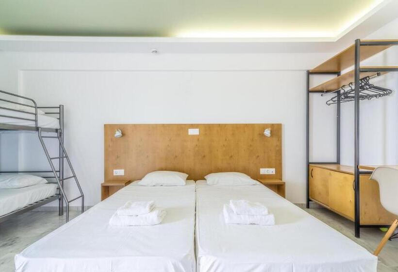 غرفة قياسية رباعية, Prince Of Lillies