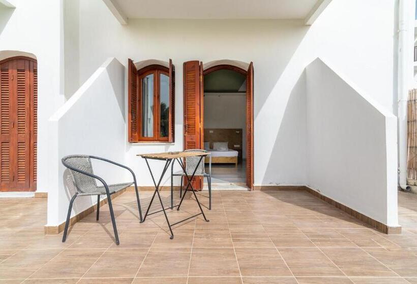 غرفة قياسية رباعية, Prince Of Lillies