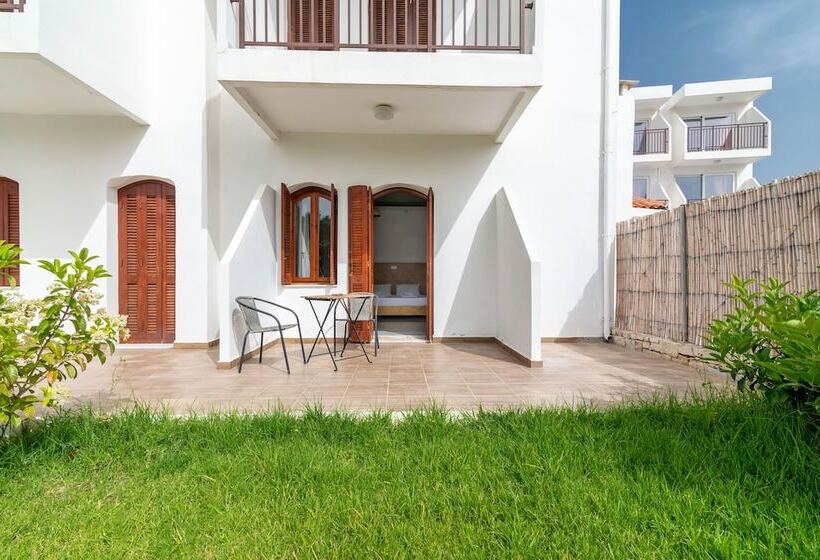 غرفة قياسية رباعية, Prince Of Lillies