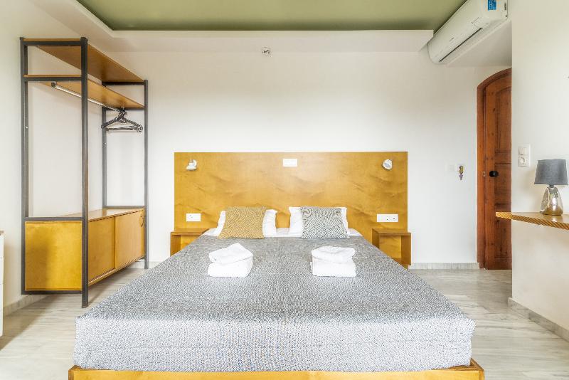 غرفة قياسية, Prince Of Lillies