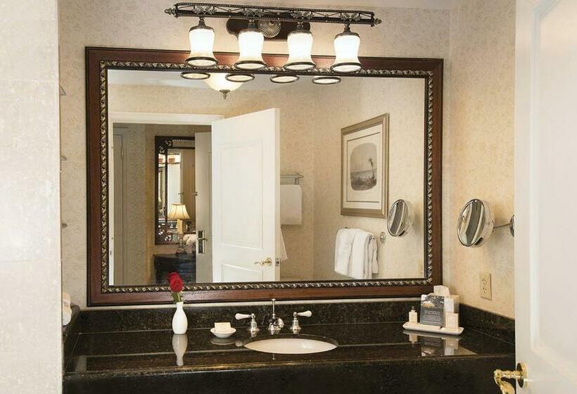 带大床的豪华间, The Inn On Biltmore Estate