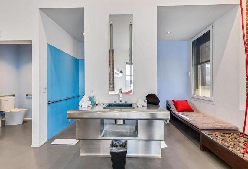 带1个卧室的高级公寓, Keating