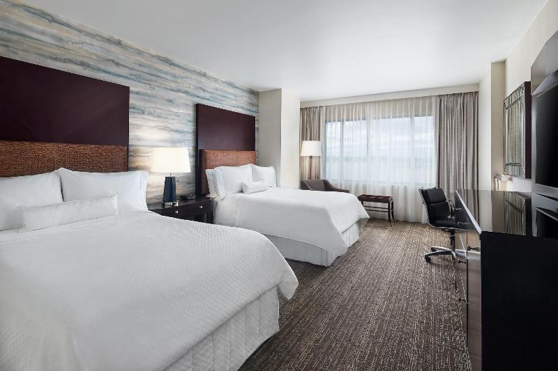 Номер Deluxe, The Westin Washington National Harbor