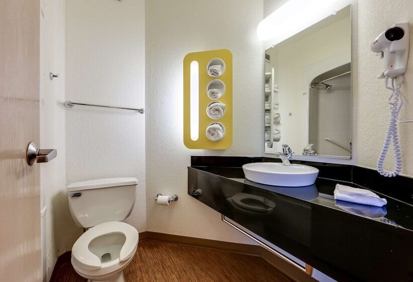 חדר סטנדרט שתי מיטות זוגיות, Motel 6 Mississauga, On  Toronto