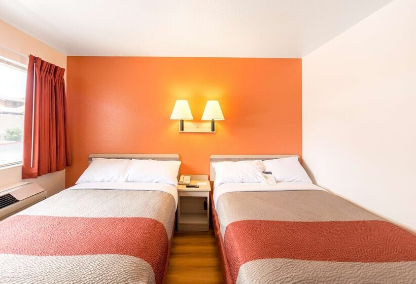 Номер Стандарт 2 Двуспальные Кровати, Motel 6klamath Falls, Or