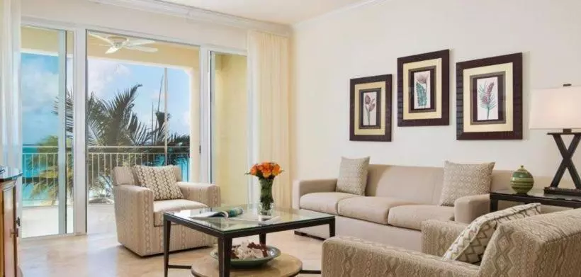 سوییت با چشم‌انداز دریا, The Tuscany On Grace Bay