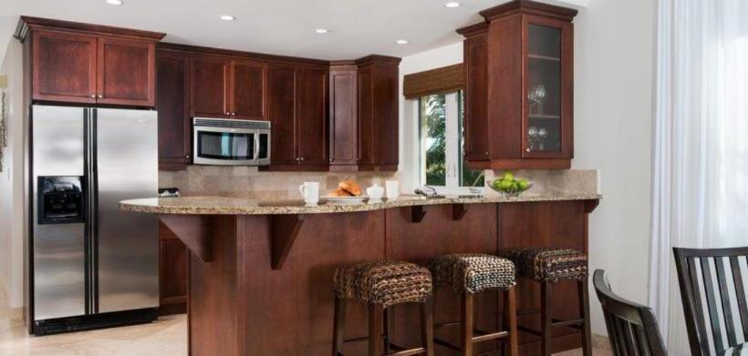 2 Bedrooms Suite Sea View, The Tuscany On Grace Bay