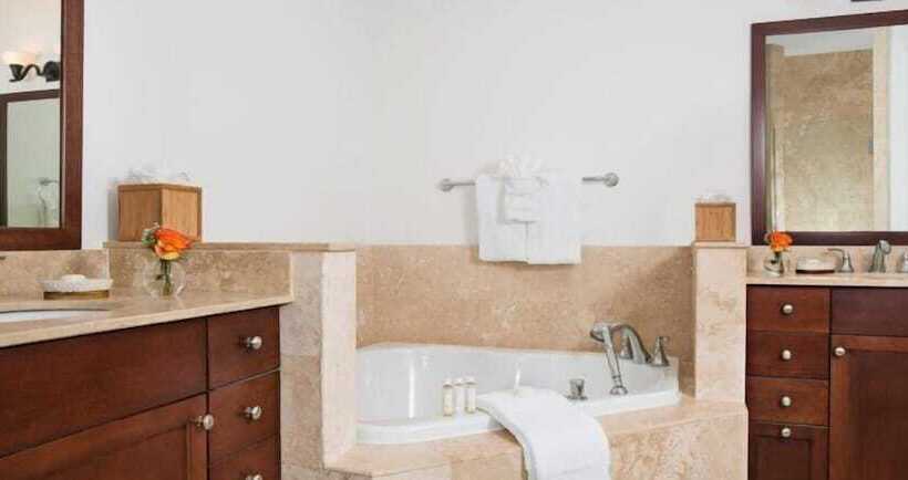 2 Bedrooms Suite Sea View, The Tuscany On Grace Bay