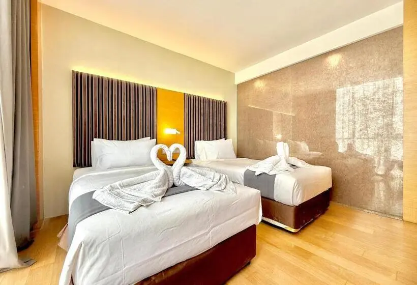 デラックススイート, Empire Hotel Subang