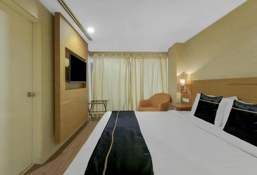 デラックススイート, Empire Hotel Subang