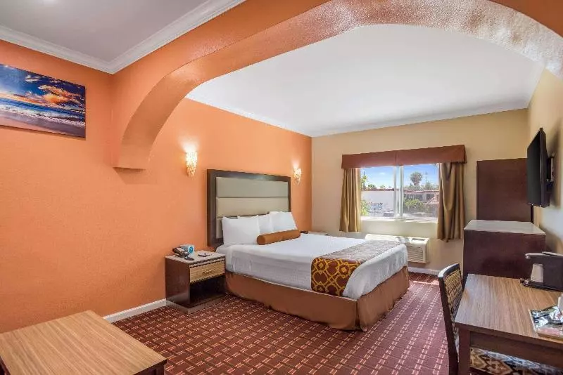 キングサイズベッドのスタンダードルーム, Hampton Inn & Suites Rifle