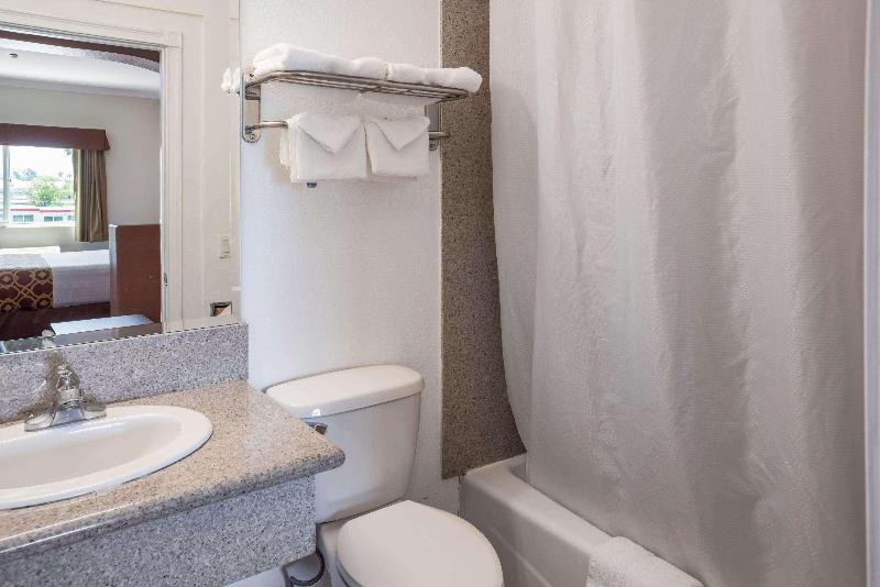 غرفة قياسية سرير كينج, Hampton Inn & Suites Rifle