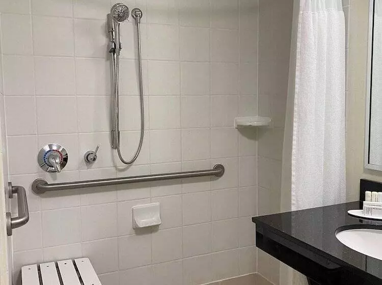 ２ダブルベッドのスタンダードルーム, Fairfield Inn & Suites Fort Lauderdale Airport & Cruise Port