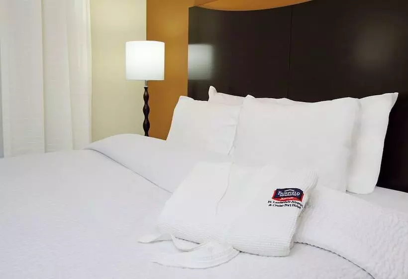 ２ダブルベッドのスタンダードルーム, Fairfield Inn & Suites Fort Lauderdale Airport & Cruise Port