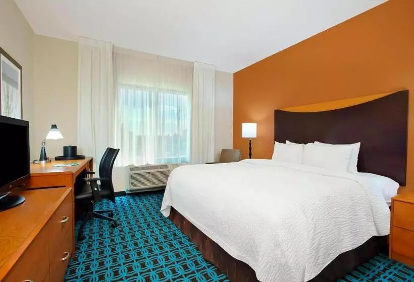 キングサイズベッドのスタンダードルーム, Fairfield Inn & Suites Fort Lauderdale Airport & Cruise Port