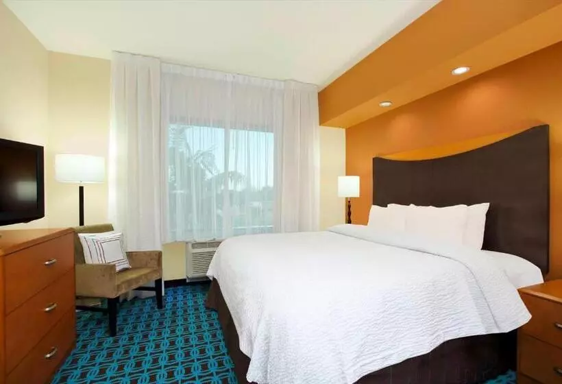 キングサイドベッドのスタンダードワンルーム, Fairfield Inn & Suites Fort Lauderdale Airport & Cruise Port