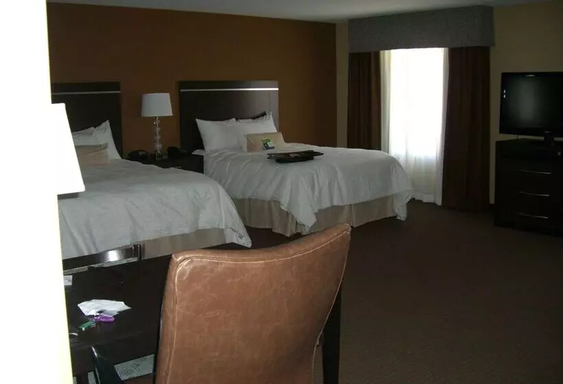スタンダードスタジオ, Hampton Inn & Suites Pueblo/north