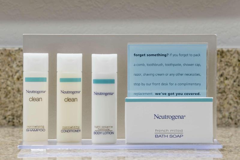 キングサイズベッドのスタンダードルーム, Hampton Inn & Suites Rochester North