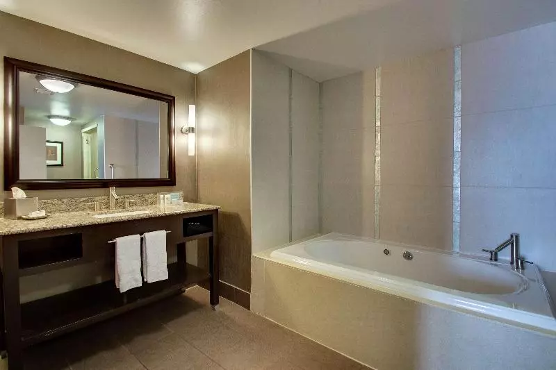キングサイズベッドのスイートルーム, Hampton Inn & Suites Shreveport/south