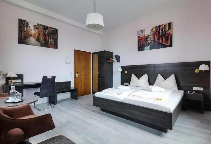Номер Стандарт, Kitzinger Hof An Der B8