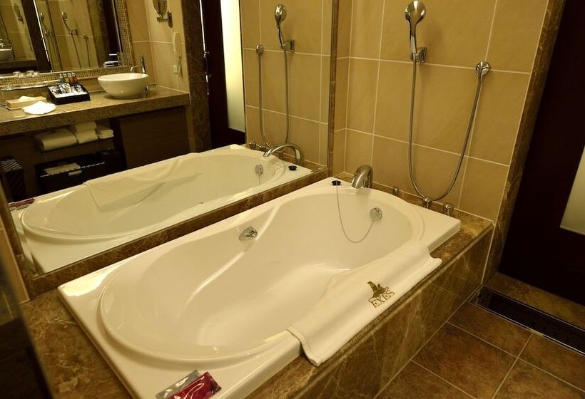 Люкс Премиум, Okinawa Kariyushi Resort Exes Onna