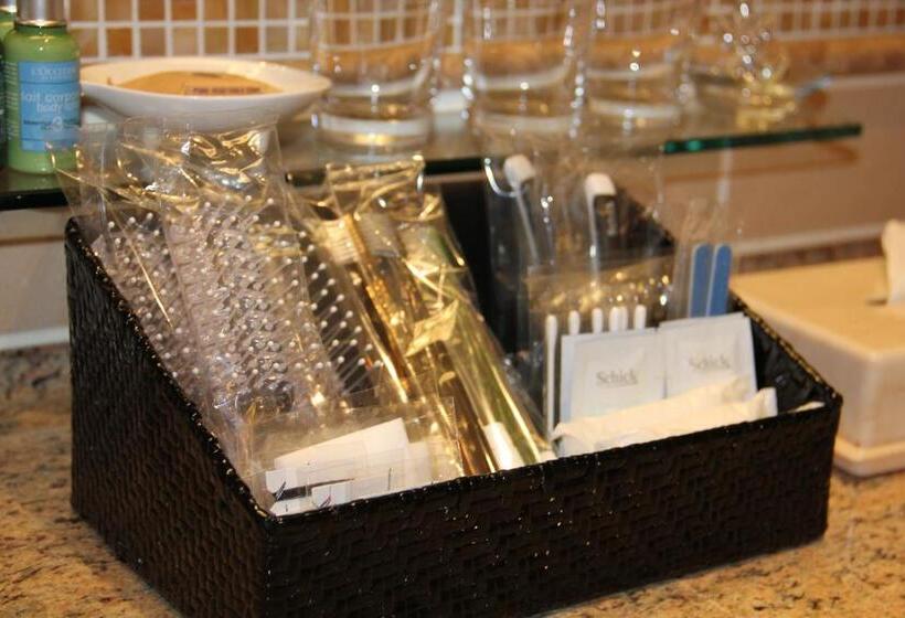 高品质的四人房间, Okinawa Kariyushi Resort Exes Onna