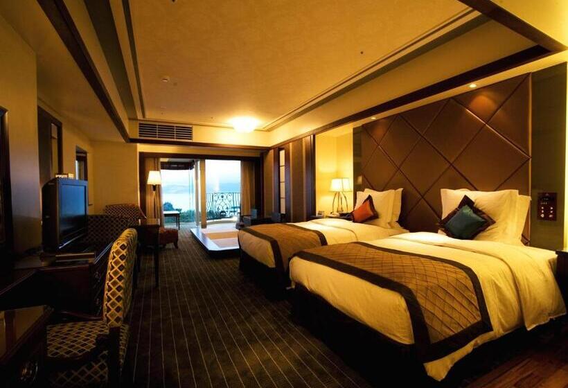 高品质的四人房间, Okinawa Kariyushi Resort Exes Onna