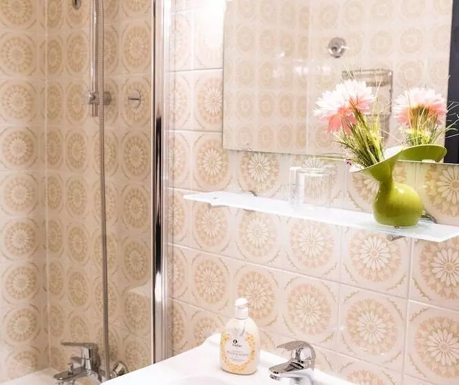 اتاق استاندارد یک نفره, Pension Hotel Mariahilf