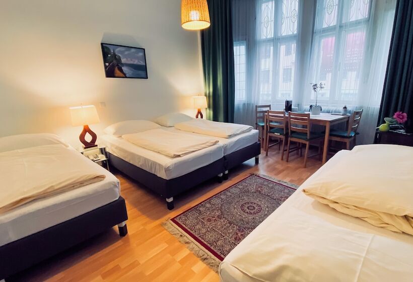 اتاق استاندارد چهار تخته, Pension Hotel Mariahilf