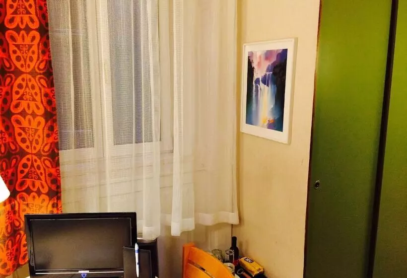اتاق خانوادگی, Pension Hotel Mariahilf