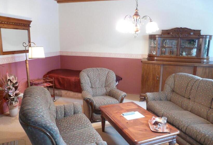 スイート, Pension Wegerich