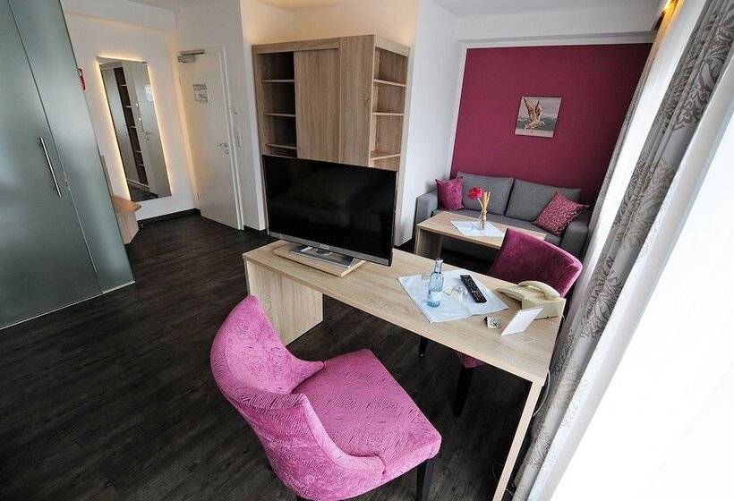 Quarto Familiar, Ritter