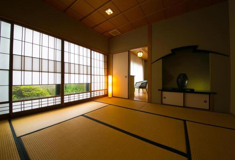 جناح جونيور, Ibusuki Syusui En